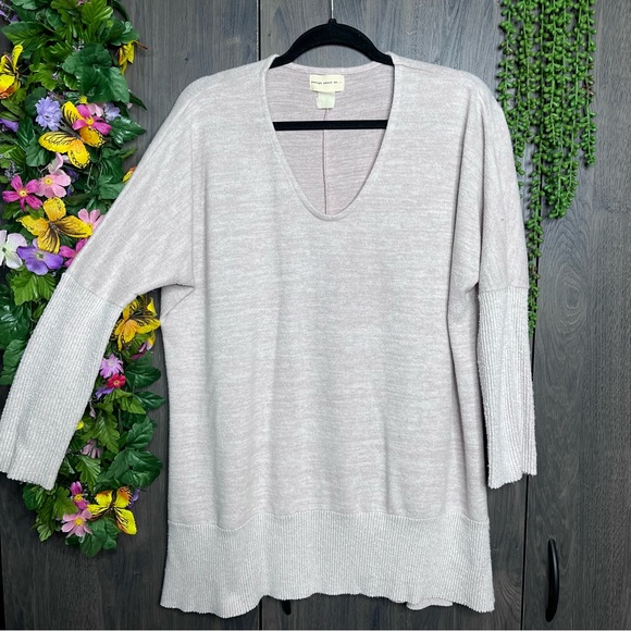 '🌼3/$30🌼Enough About Me.. Beige 3/4 Sleeve V Neck Pullover Sweater Size Large - Picture 2 of 16
